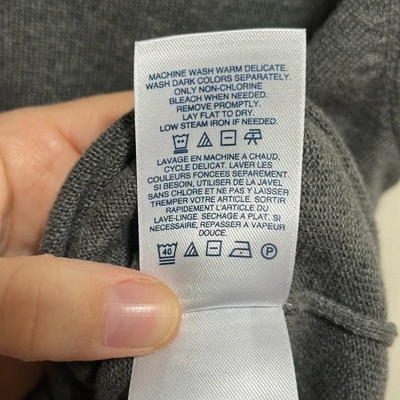 Lands End Mens 100% Supima Cotton V Neck Pullover Sweater Vest Gray Size Medium - Picture 6 of 8